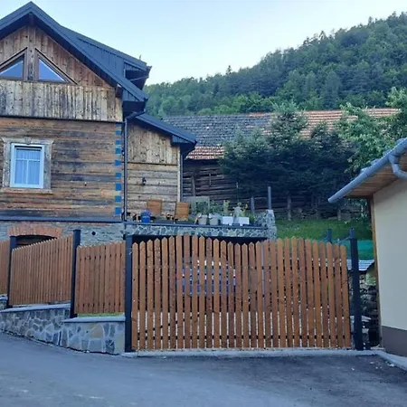 Klimatyzowany Domek Konstancji W Pieninach Сasa de vacaciones Tylmanowa
